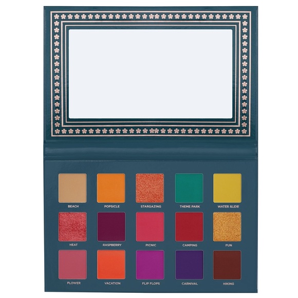 Ace Beautē Nostalgia Eyeshadow Palette - Picture 2 of 2